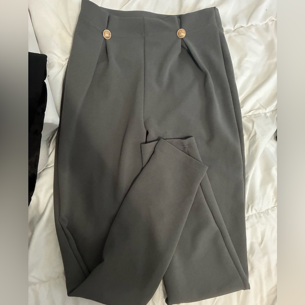 High waist women Gray Pants with gold buttons